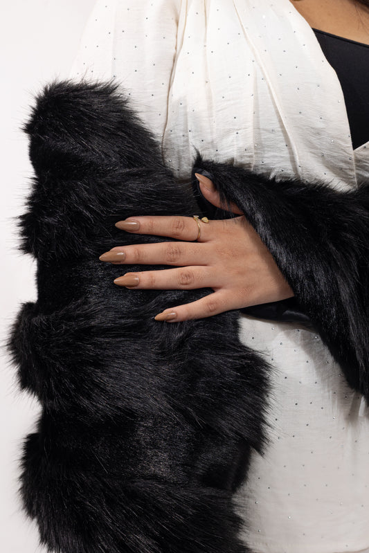 Ribbed Faux Fur Shawl - Black